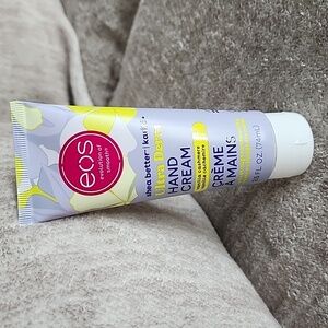 NWT EOS Hand Cream- Vanilla Cashmere